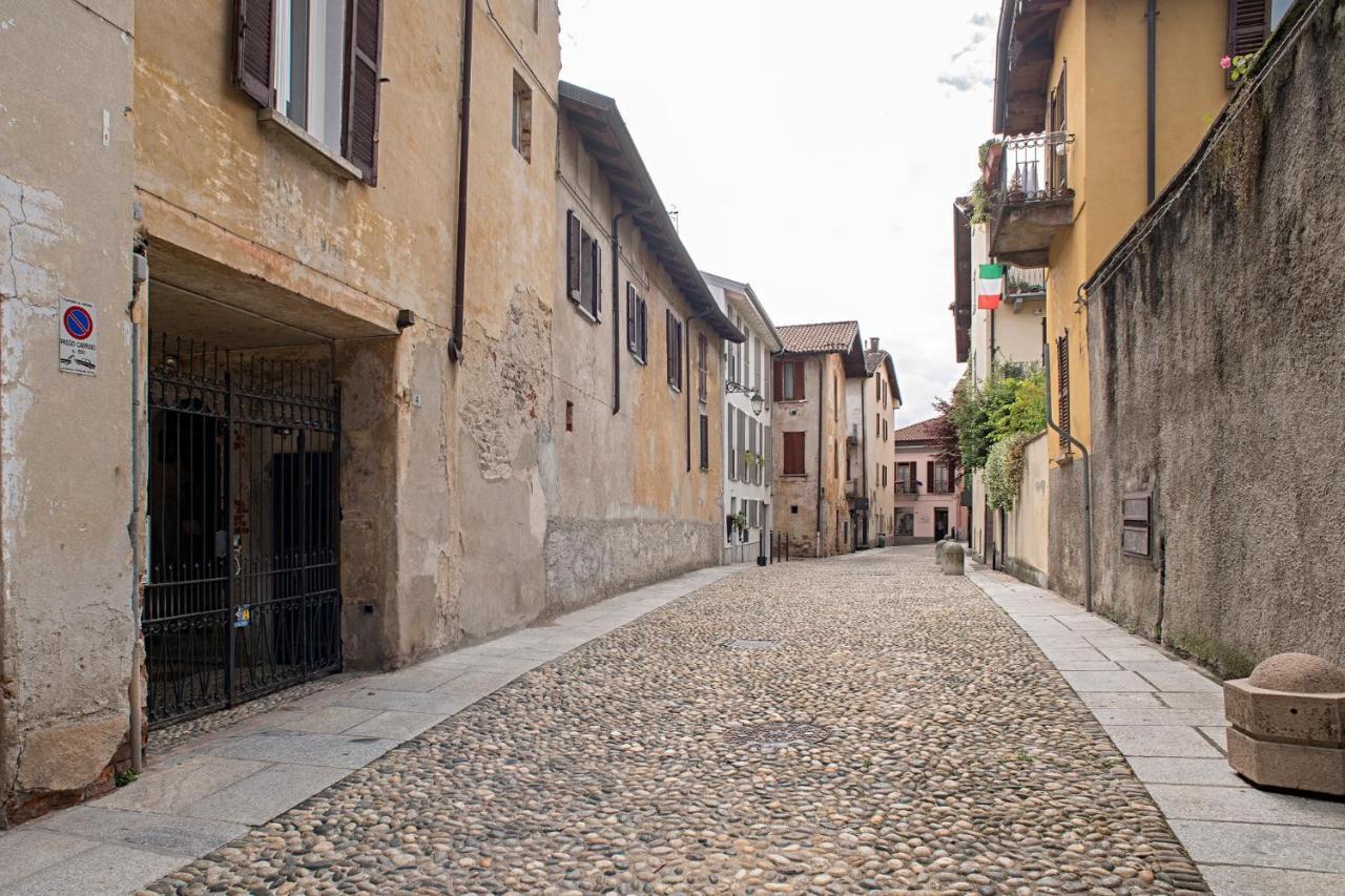 Апартаменты Cortile Del Forno Nel Centro Storico Арона Экстерьер фото