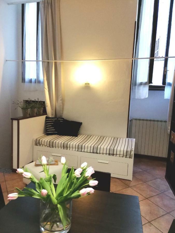 Апартаменты Cortile Del Forno Nel Centro Storico Арона Экстерьер фото
